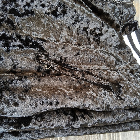 Oklahoma State University ladies black velvet long sleeved jacket size large - Picture 5 of 9